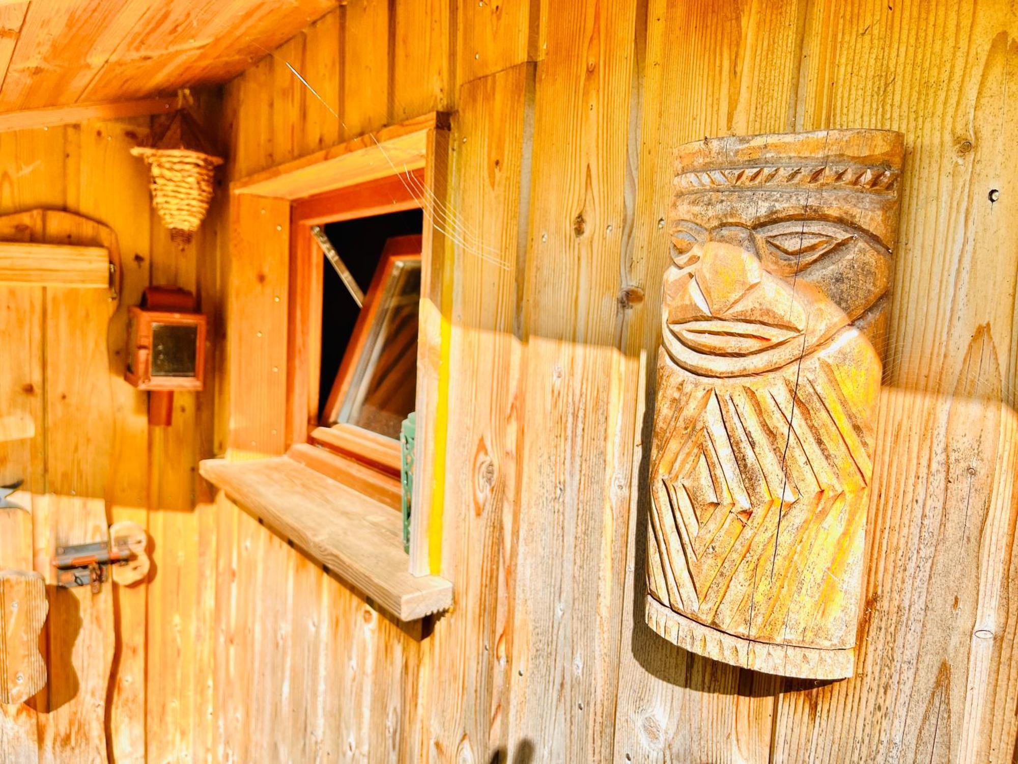 La Cabane Perchee Du Trappeur Écrainville Exterior foto