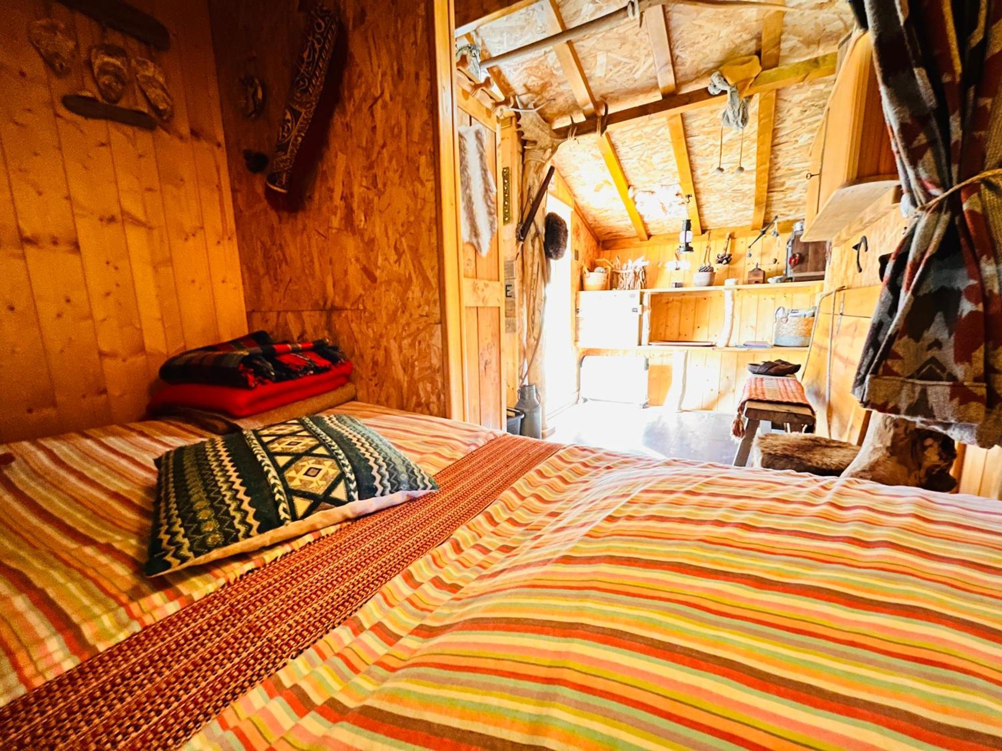La Cabane Perchee Du Trappeur Écrainville Exterior foto